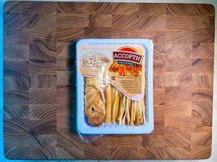 Фрайчизы классические сырные (100 гр.): Сыр Чечил АССОРТИ 150гр