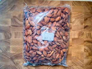 Диспенсеры для снеков: Миндаль ж/с со вкусом 