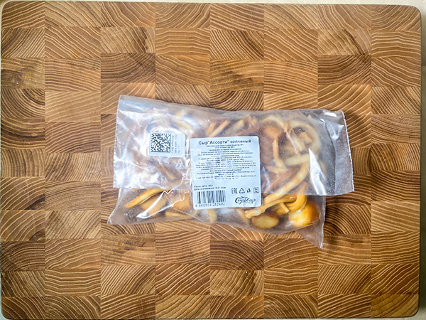 Сыр 150 гр ГОРНЫЙ СЫРОВАР (Ассорти копчёный) в Долгопрудном