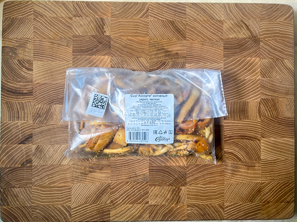 Сыр 150 гр ГОРНЫЙ СЫРОВАР (Ассорти копчёный с укропом и чесноком) в Долгопрудном