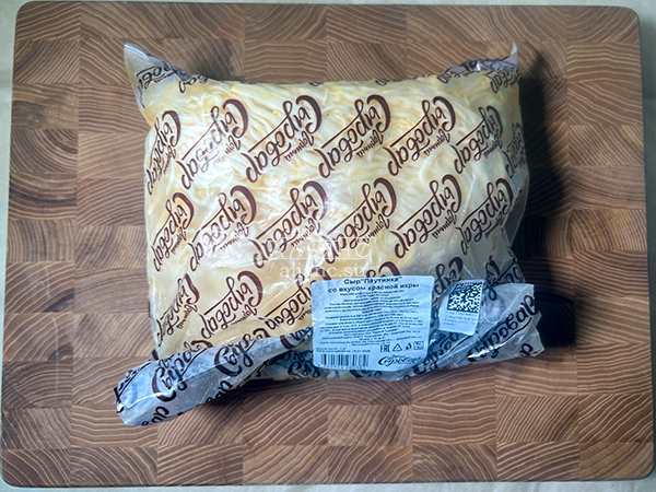 Сыр 1 кг ГОРНЫЙ СЫРОВАР (Паутинка со вкусом красной икры) в Долгопрудном