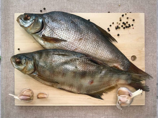 Горбуша стейк: Лещ цимлянский вяленый